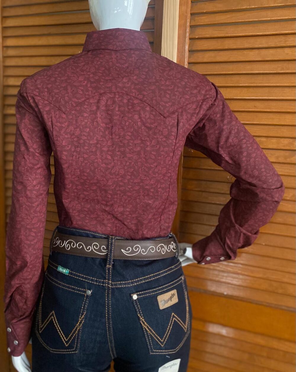 Camisa Dama Old West Vino Estampado - Imagen 3